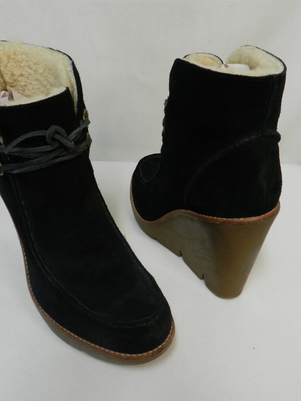 Michael Kors Suede Size 8 wedge black platform lace up boots lined lace up Women